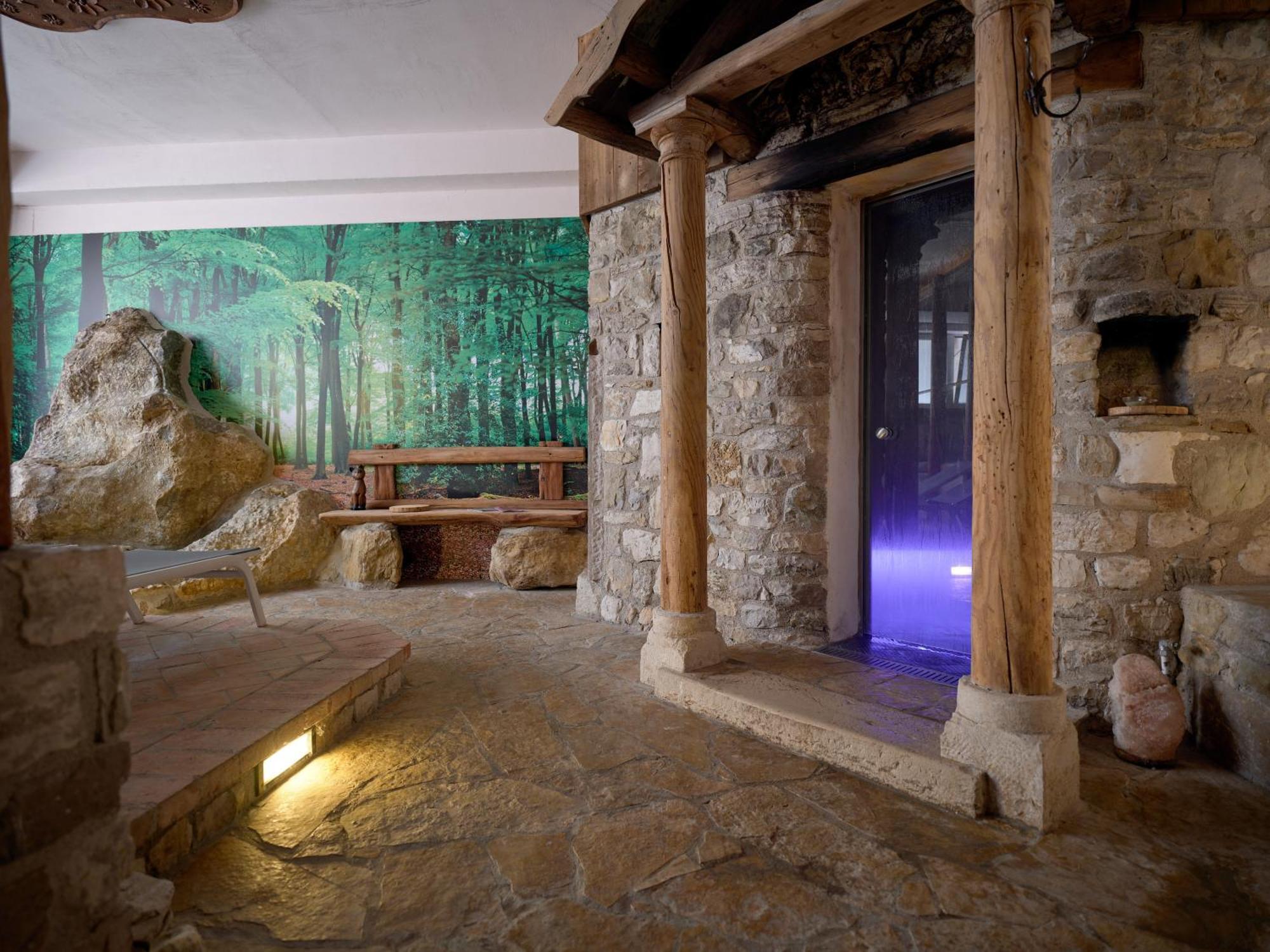 Ai Cadelach Hotel Giulia Ревине-Лаго Экстерьер фото