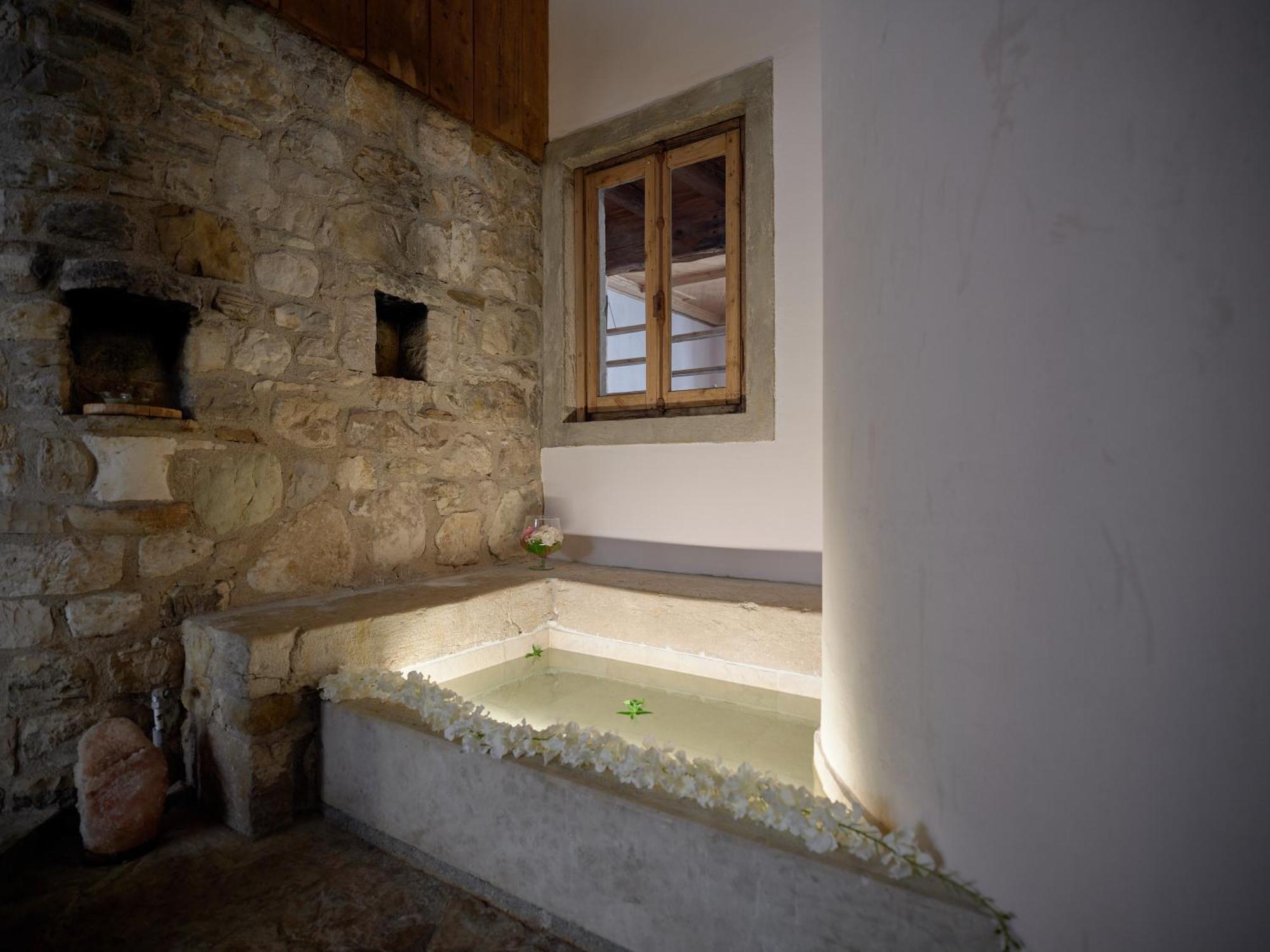 Ai Cadelach Hotel Giulia Ревине-Лаго Экстерьер фото