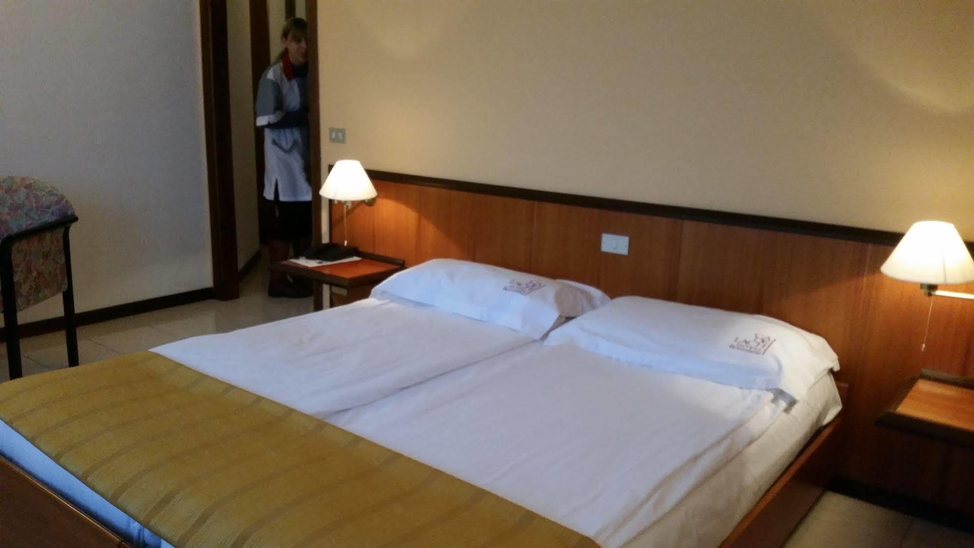 Ai Cadelach Hotel Giulia Ревине-Лаго Экстерьер фото